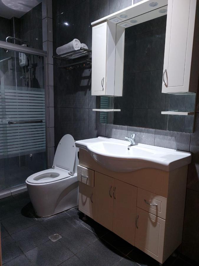 Bonsai Jacuzzi Suites Panglao Exterior foto