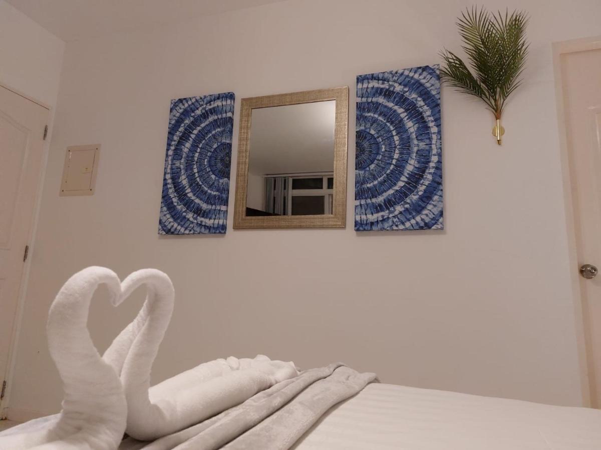 Bonsai Jacuzzi Suites Panglao Exterior foto