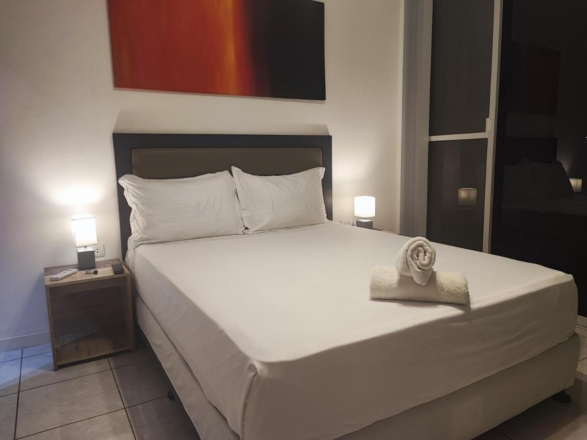 Bonsai Jacuzzi Suites Panglao Exterior foto