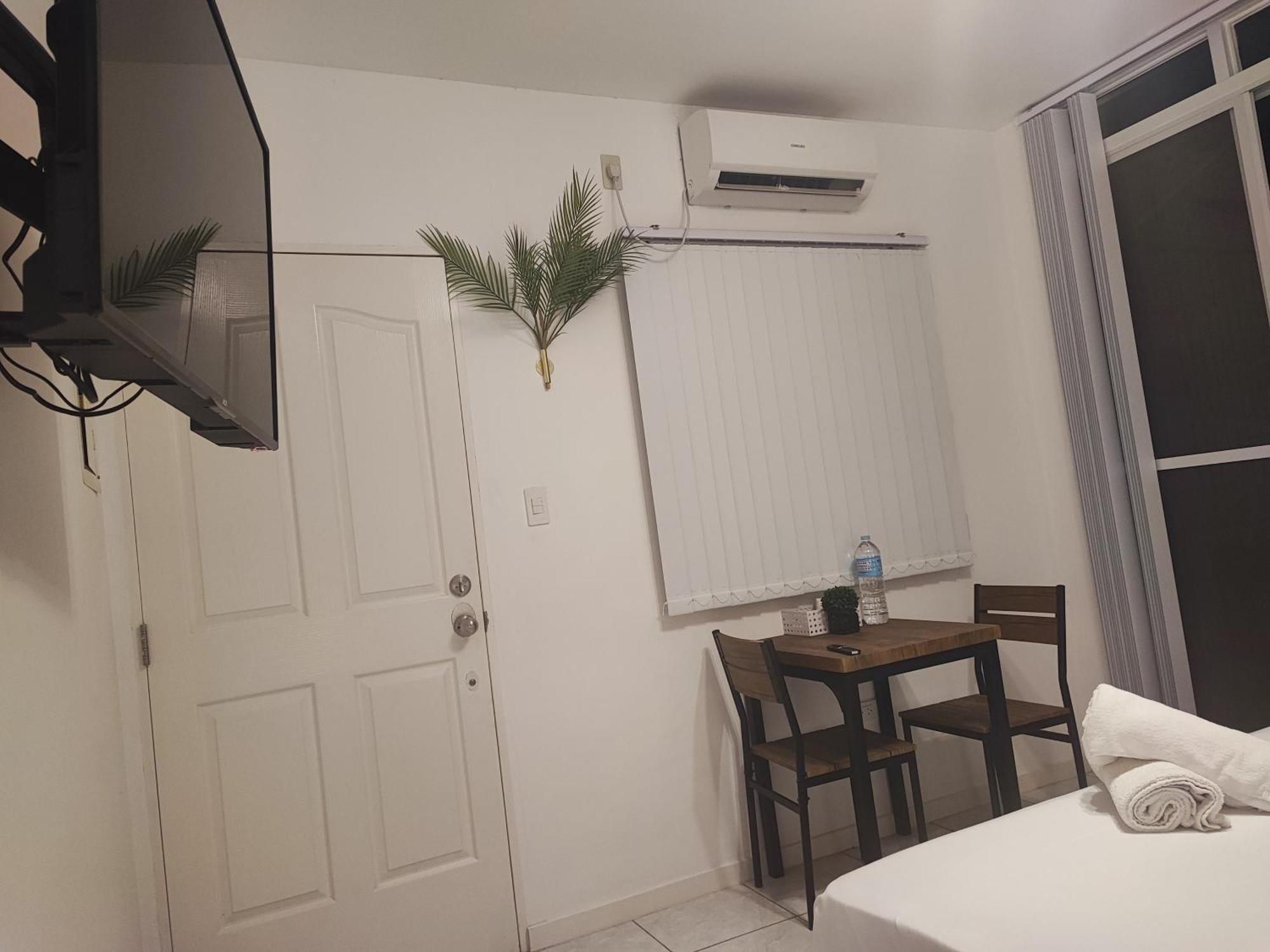 Bonsai Jacuzzi Suites Panglao Exterior foto